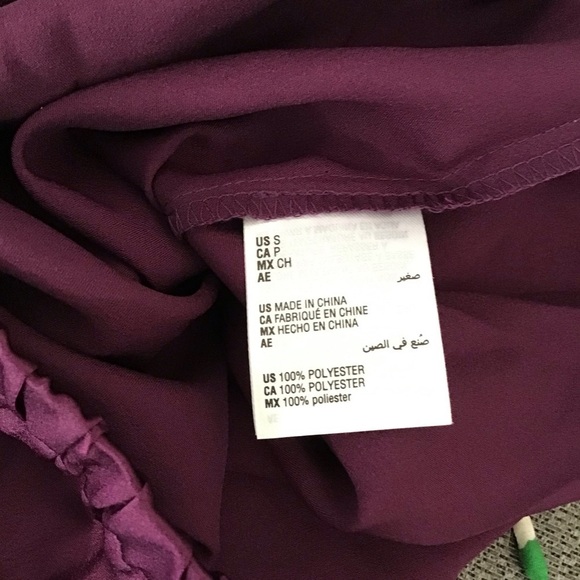 And now this crop top size S wine color burgundy NWT - Picture 4 of 4